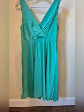 J. CREW Green Dress - Sofia - SIZE 12 - V-Neck Cocktail Wedding Guest Preppy